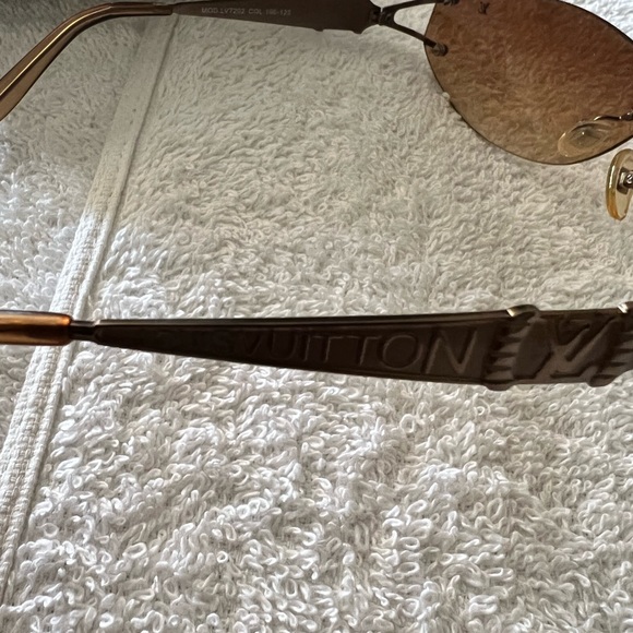 LOUIS VUITTON RARE PAIR OF AUTHENTIC SIGNATURE SUNGLASSES MOD LV COL. 166- 125 main image 12